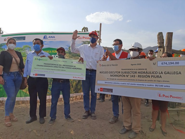 Minagri entrega cheque al Núcleo Ejecutor La Gallega que beneficiará a 2000 familias