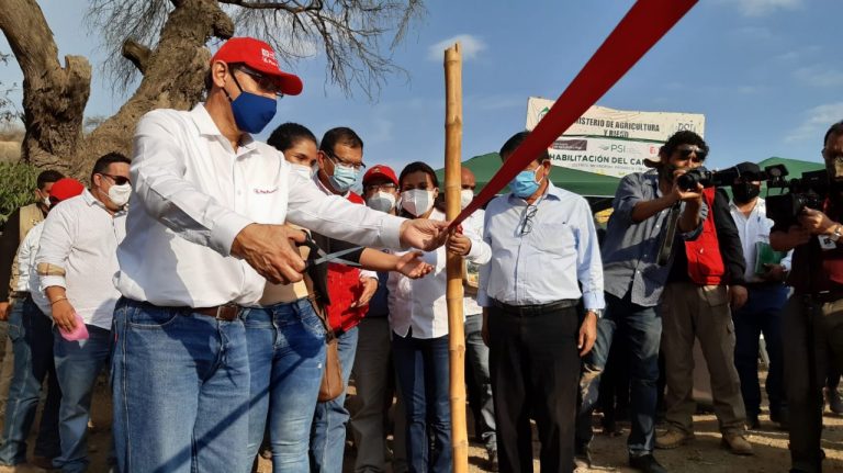 Presidente Vizcarra y ministro de Agricultura inauguran canal Paltal en Morropón
