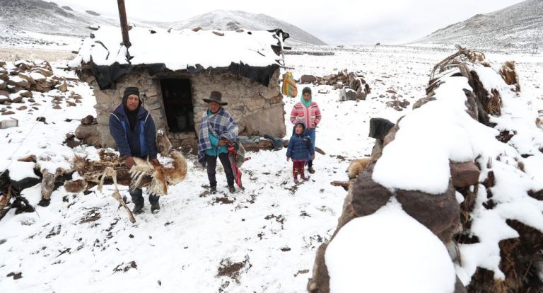 Temperatura nocturna descendería a 19 grados bajo cero en zonas altas de sierra sur