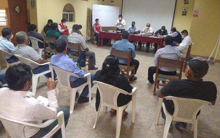 Piura: articulan esfuerzos a favor de pequeños agricultores del Valle Chira