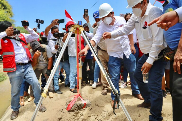 Reconstrucción y mejoramiento de 26 canales en Sullana