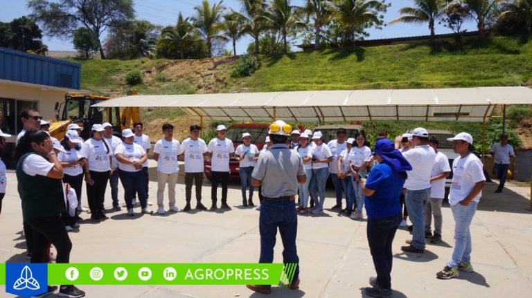Piura: voluntarios de la Red Agua Joven realizan visita guiada a la cuenca Chira Piura