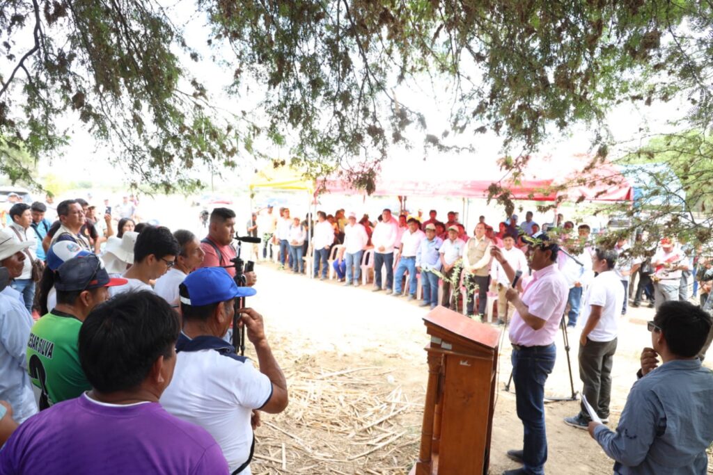 Gobernador anuncia 1400 reservorios para mejorar productividad agricola y aumentar capacidad hidrica en la región