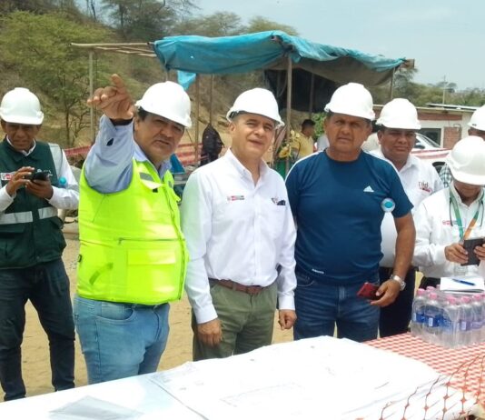 Midagri supervisa la rehabilitación de bocatoma La Peña Midagri supervisa la rehabilitación de bocatoma La Peña