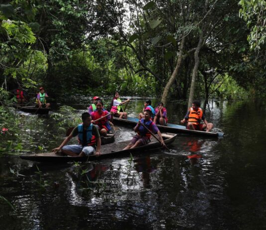 Loreto: niños lideran acciones ambientales para enfrentar la contaminación Loreto: Niños lideran acciones ambientales para enfrentar la contaminación