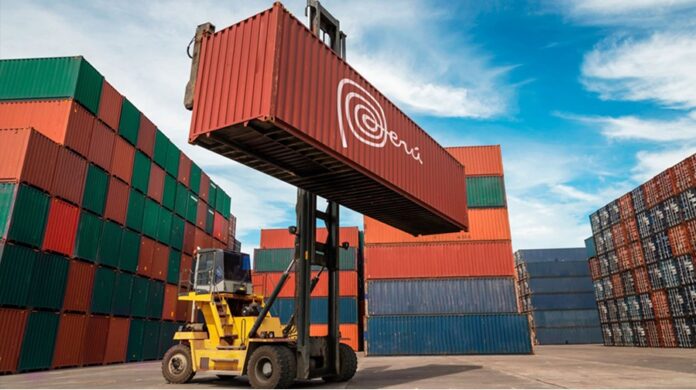 Récord en exportaciones peruanas: crecieron 26.1% en el primer cuatrimestre de 2025
