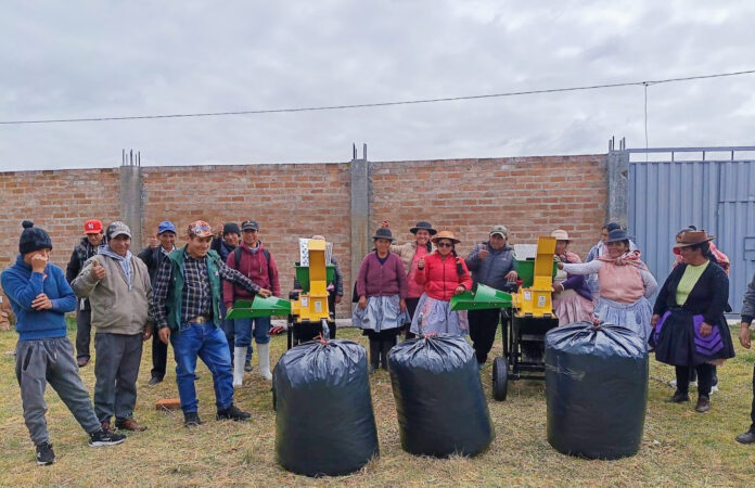 Midagri entregó seis picadoras de pasto a productores de Junín