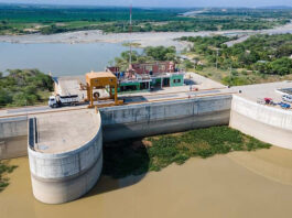 El Gobierno Regional de Piura colabora con maquinaria en el Proyecto Especial Chira El Gobierno Regional de Piura colabora con maquinaria en el Proyecto Especial Chira