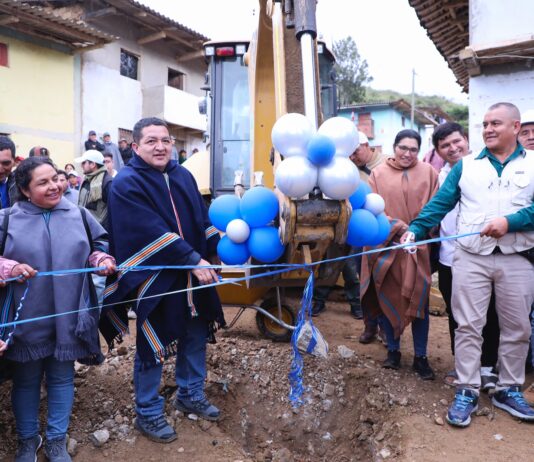 El Gobierno Regional de Piura inicia construcción de un canal de riego y un reservorio en Pacaipampa El Gobierno Regional inicia construcción de un canal de riego y un reservorio en Pacaipampa