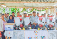 Productores de mango en Las Lomas reciben equipamiento y asistencia técnica Productores de mango en Las Lomas reciben equipamiento y asistencia técnica