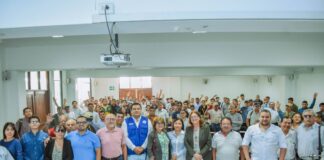 John Williams y Álvaro Córdova unieron generaciones y recorrieron 15 mil kilómetros para inspirar a los ganaderos de Piura John Williams y Álvaro Córdova unieron generaciones y recorrieron 15 mil kilómetros para inspirar a los ganaderos de Piura