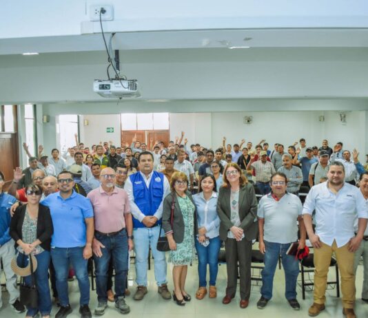 John Williams y Álvaro Córdova unieron generaciones y recorrieron 15 mil kilómetros para inspirar a los ganaderos de Piura John Williams y Álvaro Córdova unieron generaciones y recorrieron 15 mil kilómetros para inspirar a los ganaderos de Piura