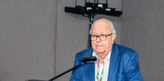 Julio Velarde destaca potencial minero de Piura y llama a recuperar la confianza ciudadana Julio Velarde destaca potencial minero de Piura y llama a recuperar la confianza ciudadana