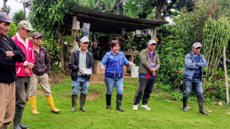 Piura: Agricultores de Ayabaca se capacitan en abonos orgánicos y producción de plantones