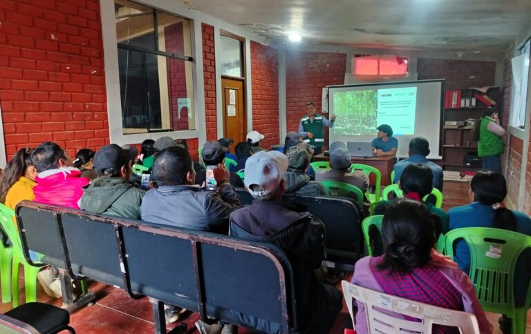Piura: Productores de Huarmaca reciben capacitación para formalizar plantaciones forestales