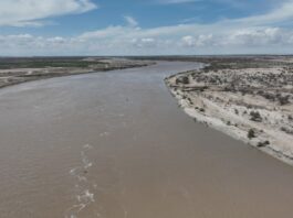 PECHP inspecciona el río Piura para garantizar su libre desembocadura al mar y prevenir inundaciones PECHP inspecciona el río Piura para garantizar su libre desembocadura al mar y prevenir inundaciones