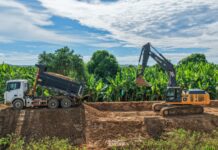 Piura: trabajos de descolmatación en Ayabaca buscan proteger cultivos y viviendas Trabajos de descolmatación en Ayabaca buscan proteger cultivos y viviendas