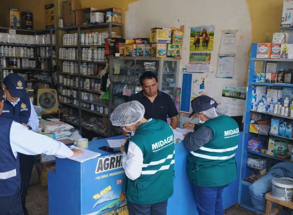 MIDAGRI refuerza control de plaguicidas ilegales tras detección de insumos no autorizados