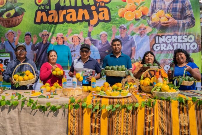 Expoferia en Tacna promueve consumo de palta y naranja en Gregorio Albarracín