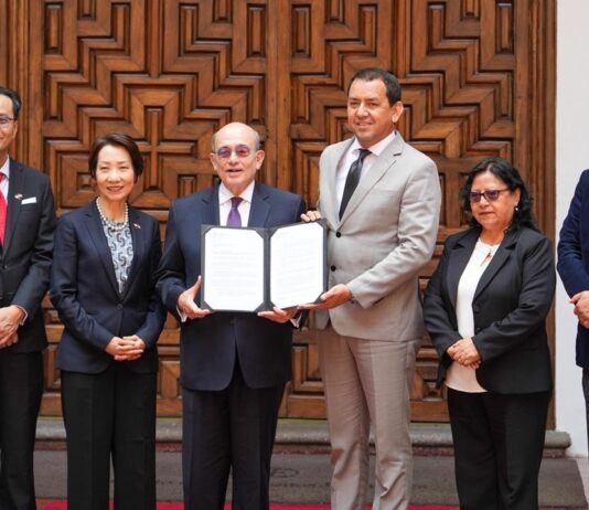 ¡Histórico! Perú exportará carne de ave y cerdo a Singapur tras aprobación sanitaria ¡Histórico! Perú exportará carne de ave y cerdo a Singapur tras aprobación sanitaria