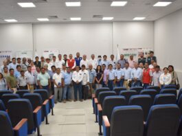 Gobierno y agricultores coordinan acciones para estabilizar el precio del arroz en Piura Gobierno y agricultores coordinan acciones para estabilizar el precio del arroz en Piura