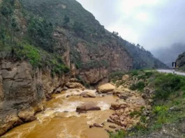 Agricultores de Trujillo exigen declarar en emergencia el río Moche por contaminación Agricultores de Trujillo exigen declarar en emergencia el río Moche por contaminación