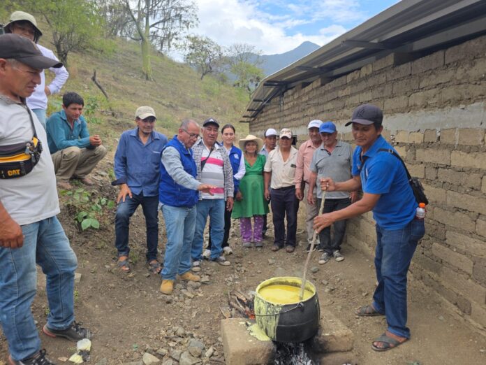Piura: Más de 30 productores de Sapillica reciben capacitación en manejo preventivo de plagas