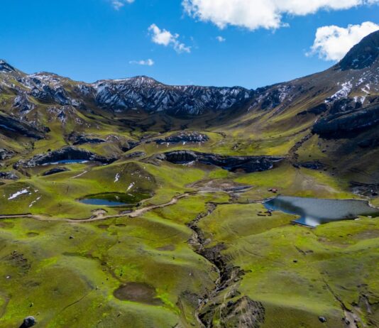 Obras de siembra y cosecha de agua fortalecen la agricultura familiar en siete regiones Obras de siembra y cosecha de agua fortalecen la agricultura familiar en siete regiones