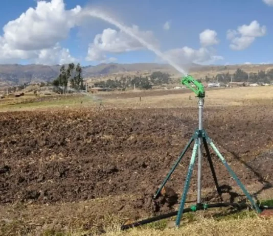 Estudiantes peruanos crean sistema inteligente para monitorear la calidad del agua de riego Estudiantes peruanos crean sistema inteligente para monitorear la calidad del agua de riego