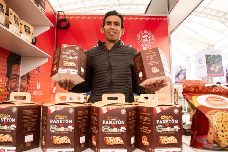 Productores del Vraem exhiben cacao, café y gastronomía en festival por Fiestas Patrias en Ayacucho
