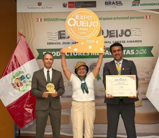 Queso peruano de cabra Chillón gana medalla de oro en la Expo Queijo Brasil 2026 Queso peruano de cabra Chillón gana medalla de oro en la Expo Queijo Brasil 2026