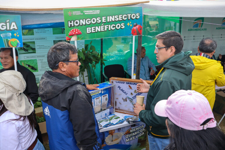 Chavimochic presenta tecnología agrícola e innovación a productores de Huamachuco