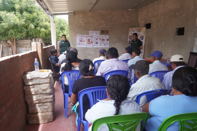 Productores de El Carmen se capacitan en inseminación artificial para mejorar la genética de caprinos y ovinos